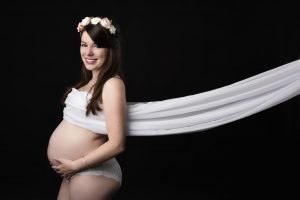 shooting-femme-enceinte-grossesse-lausanne-photographe-studio-photo