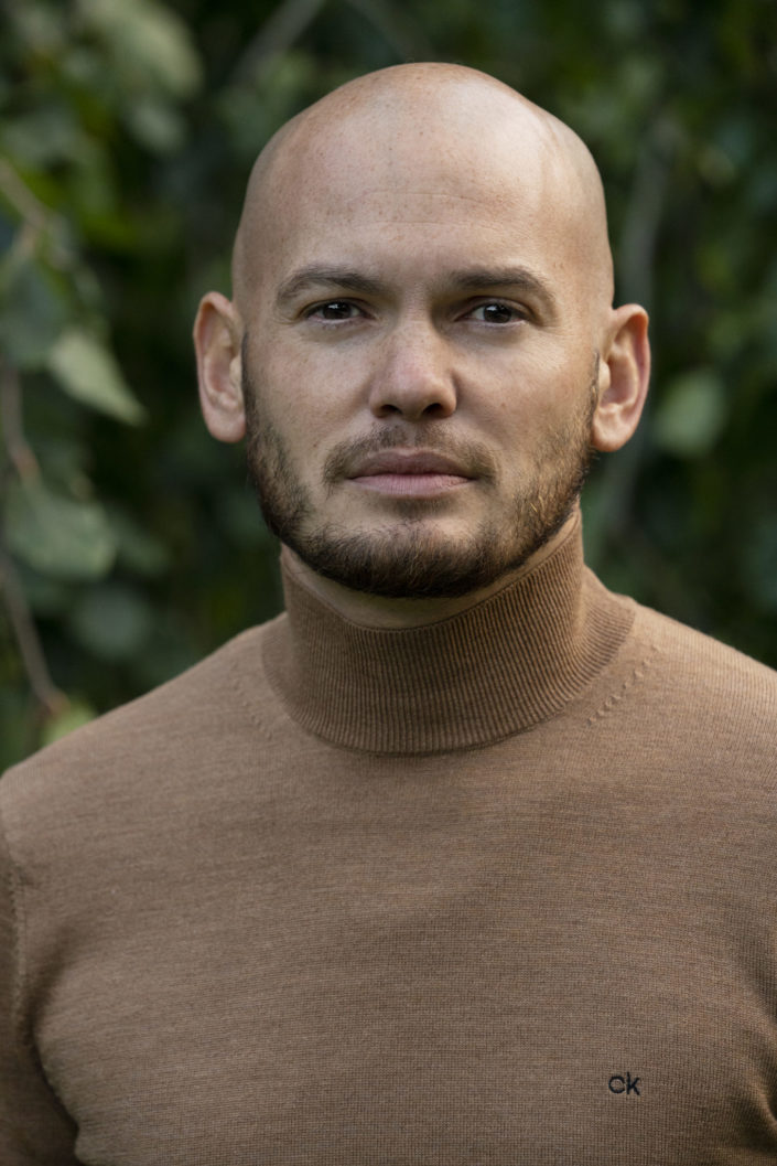 LausannePhoto-portrait-professionnel-pro-exterieur-nature-photo-shooting-homme-vaud-suisse-lausanne-01