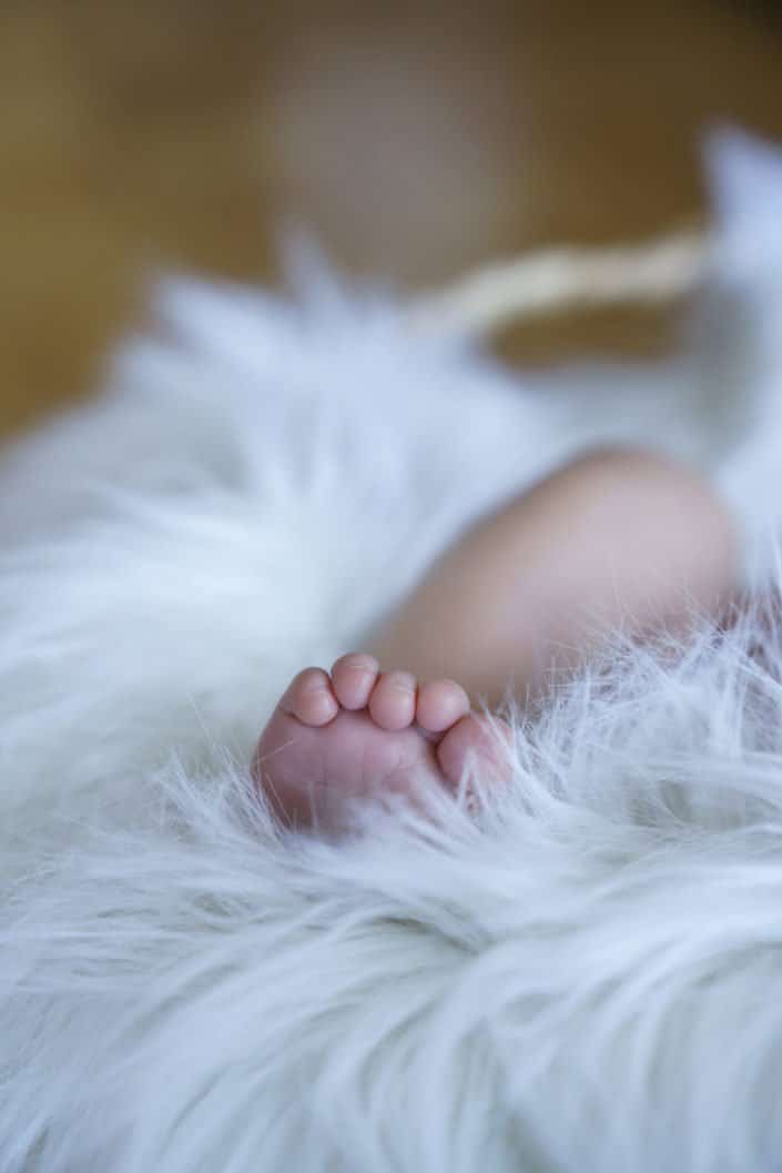 LausannePhoto-shooting-maternité-grossesse-parents-bebe-nouveau-ne-exterieur-domicile-maison-suisse-photo-Vaud-05