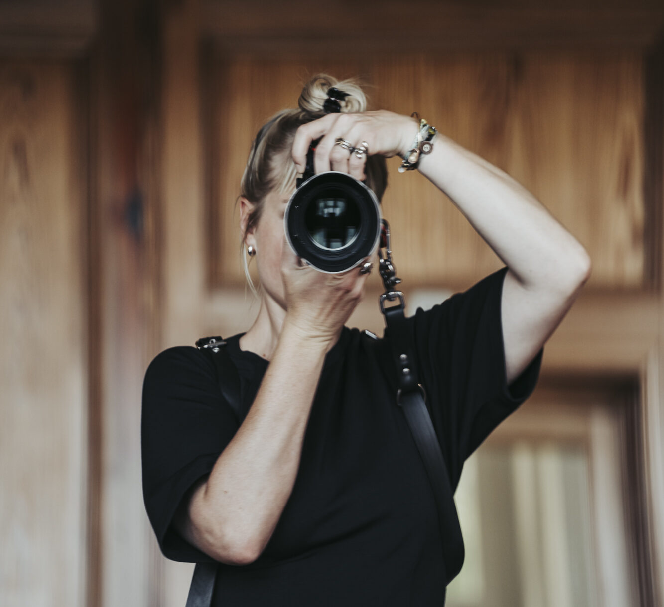 Laura-Tirelli-photographe-lausanne-cv-linkedin-portrait-professionnel-lausannephoto