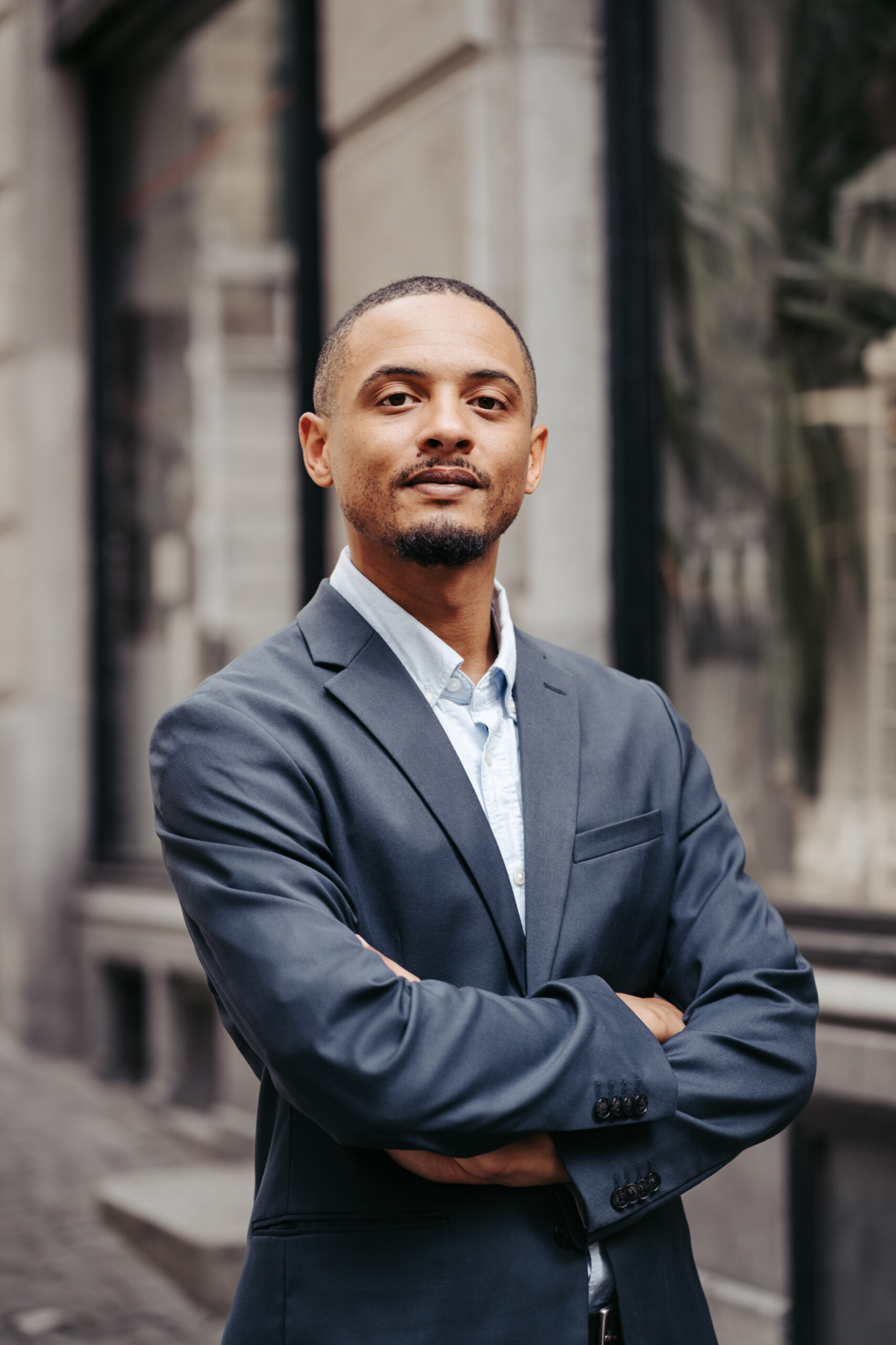 Lausanne-photo-shooting-portrait-professionnel-cv-linkedin-reseaux-studio-entreprise-exterieur